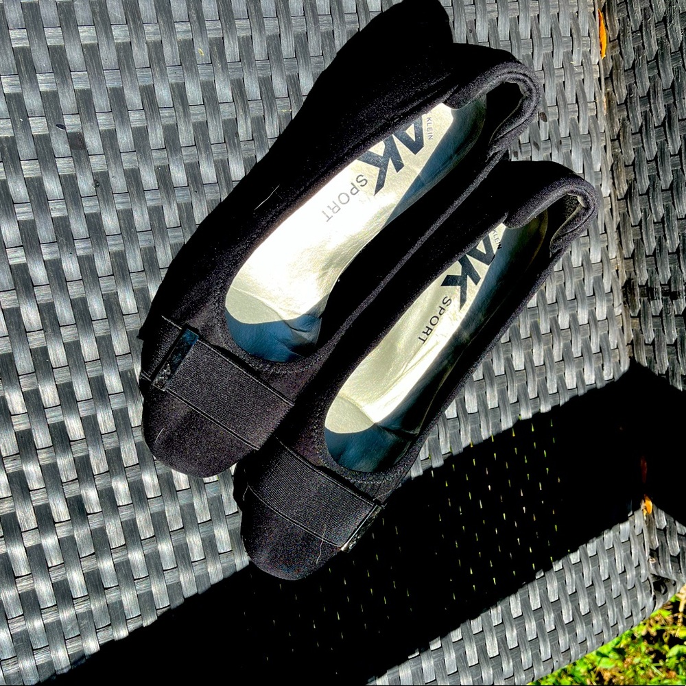 Anne Klein Sport black wedge ultra comfortable shoes size 8.5 (fits like 9)